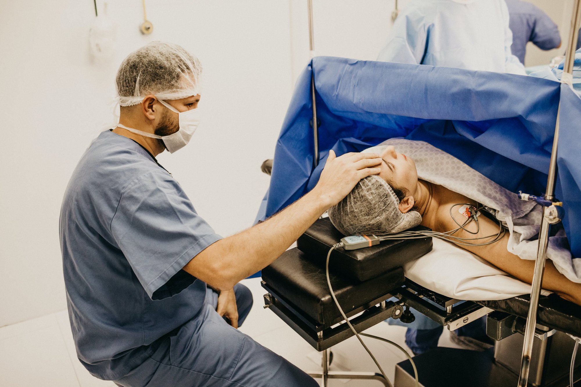what is a nurse anesthetist how to become one