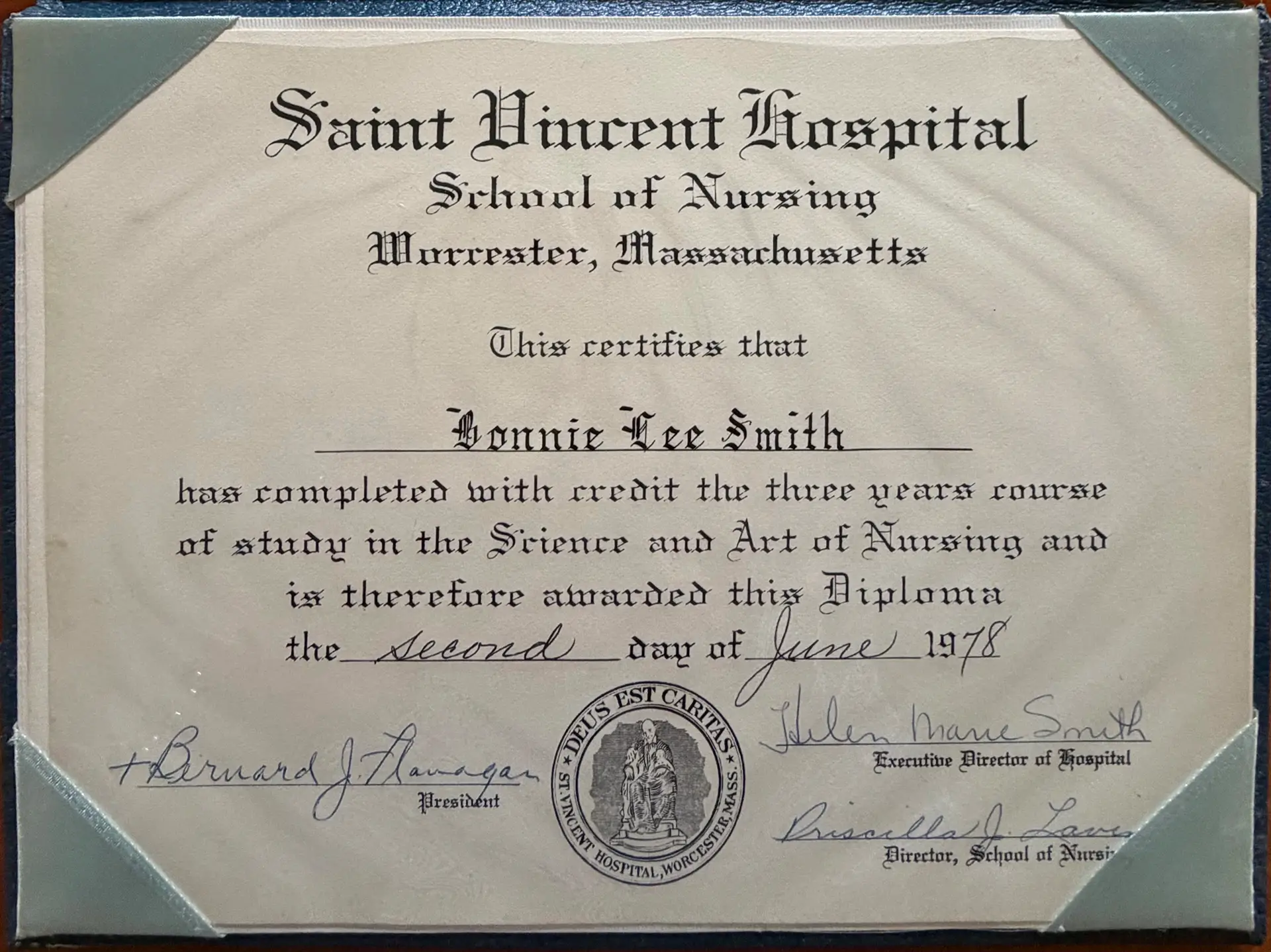 Bonnie Fecowicz school of nursing certificate