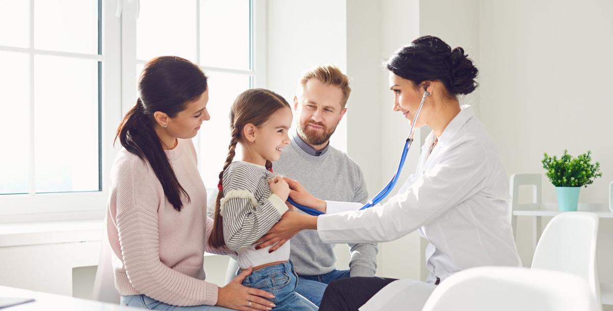 What Is an FNP (Family Nurse Practitioner): Scope of Practice, Salary, Job Outlook, and How to Become One