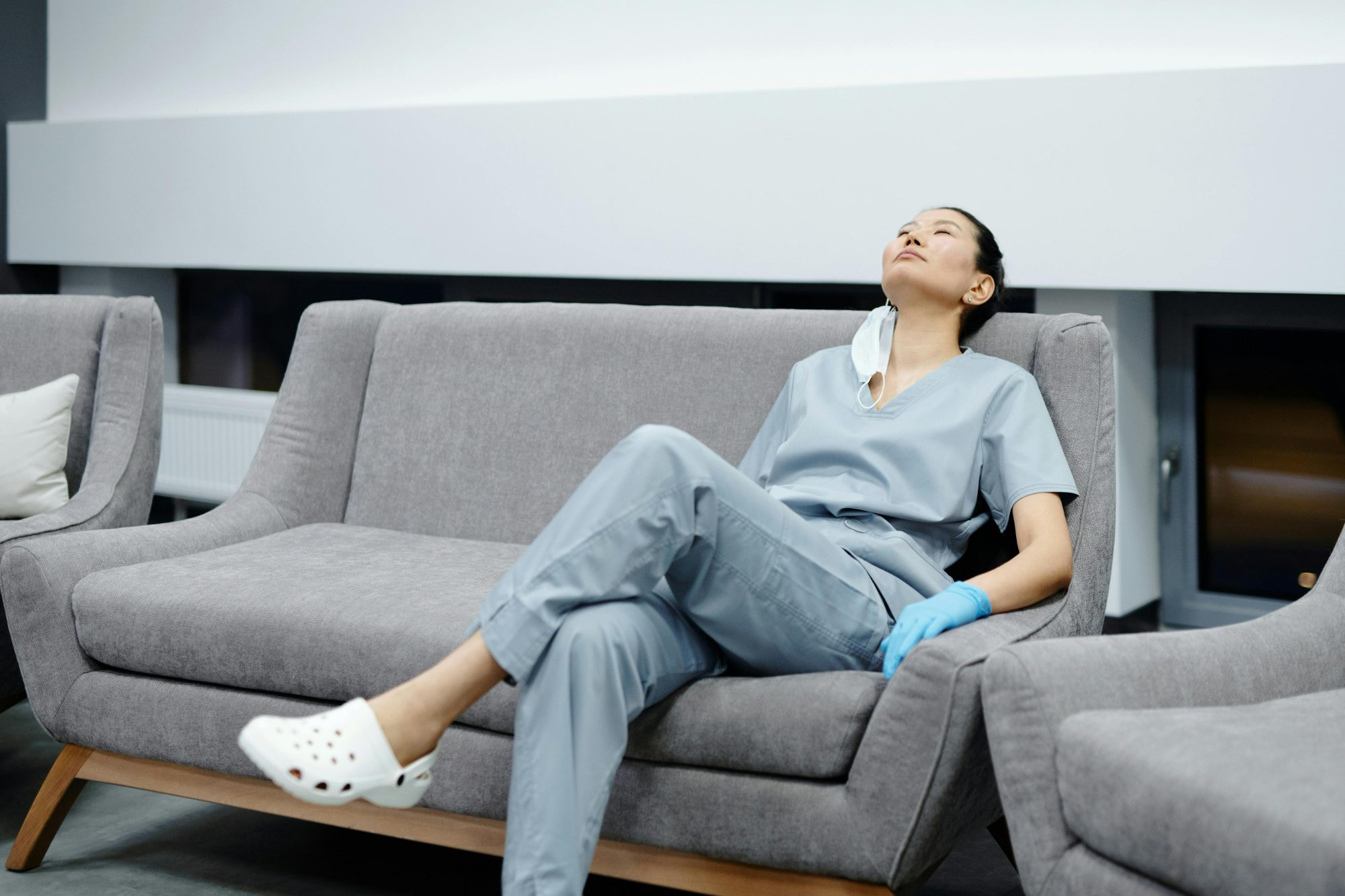what are the challenges to being a travel nurse